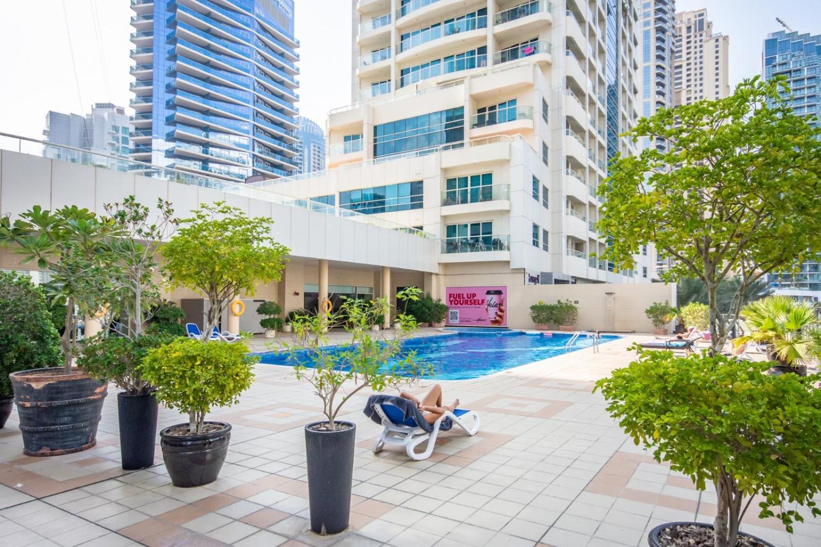 Lux Spectacular Dubai Marina View Apartment Exterior photo